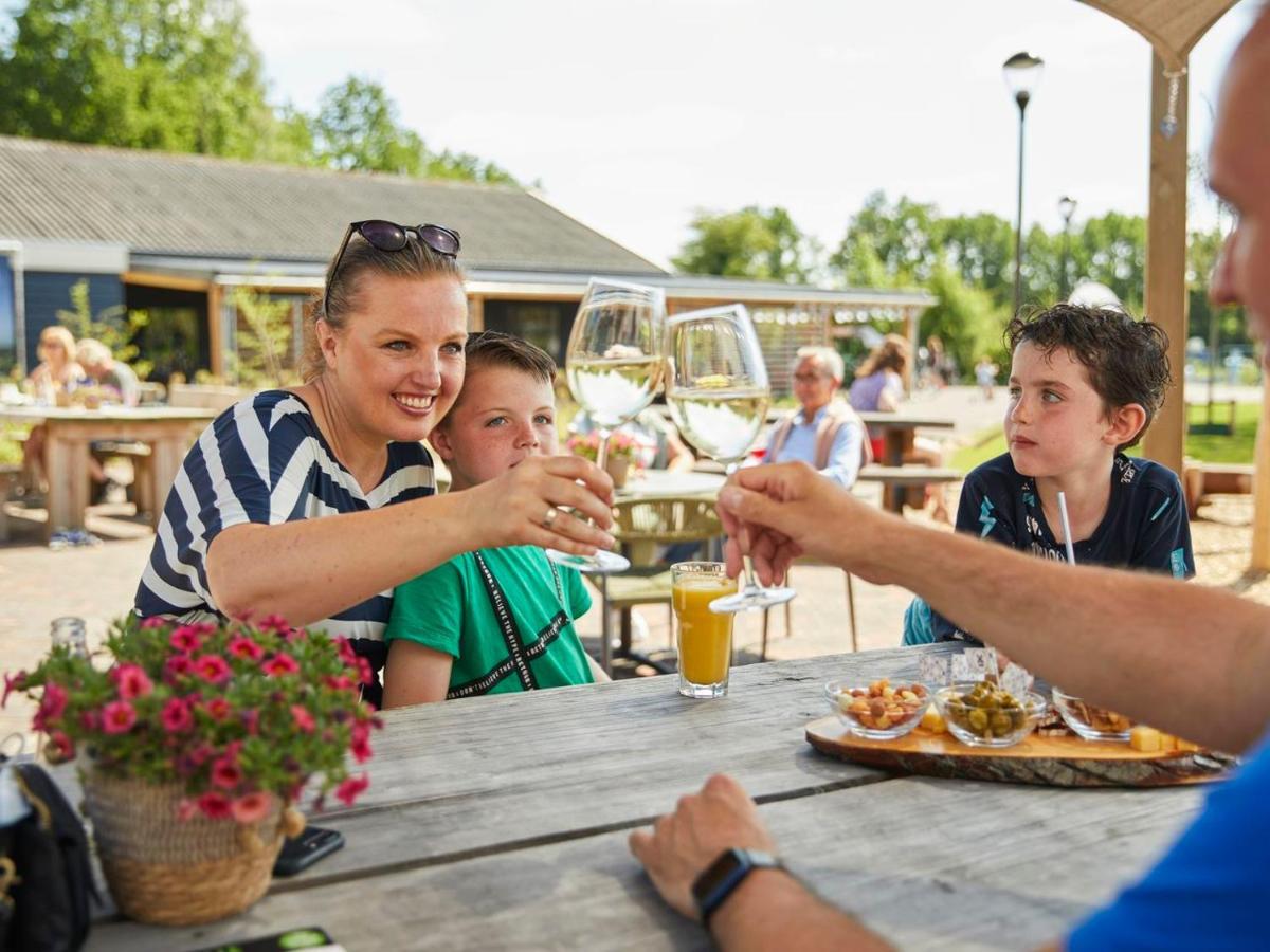 Landal Het Land Van Bartje Hotel Ees Bagian luar foto